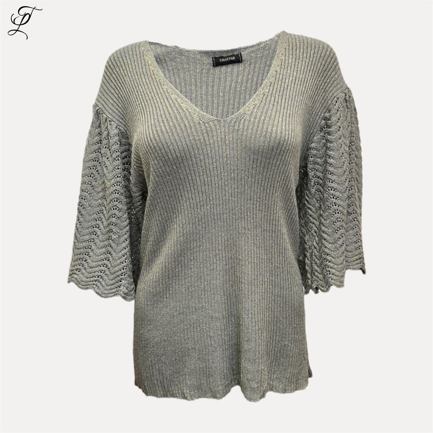 Chastar Viscose Topje met vrouwelijke V-hals en elegante ajourmouwen met lichte glitter voor een chique look.