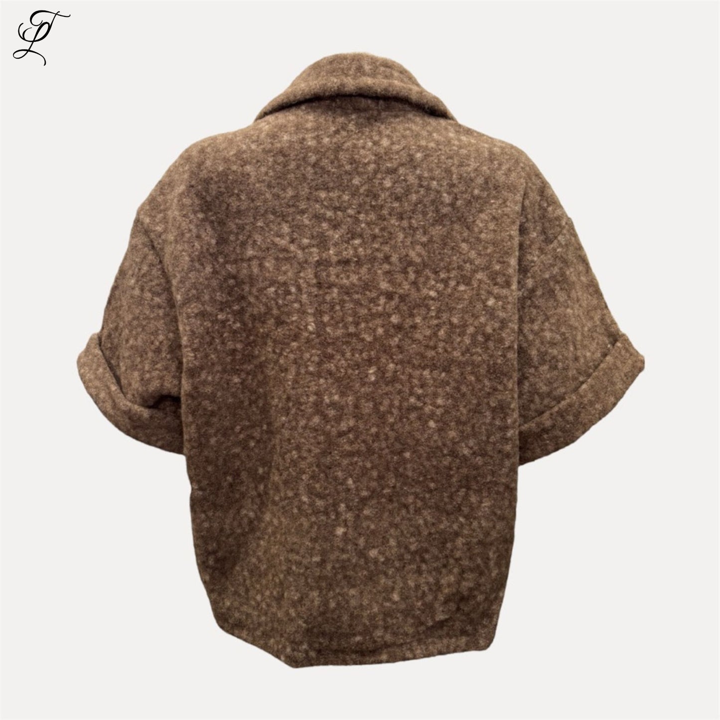 Chastar korte bouclé jas in donkerbruin met wijde mouwen en elegante reverskraag, stijlvolle en comfortabele pasvorm.