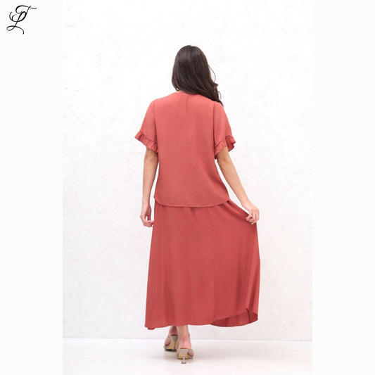 Chastar Viscose Set Isabelle in roestkleur met soepelvallende top en ruches aan de mouwen, elegante viscose rok Sets Viscose