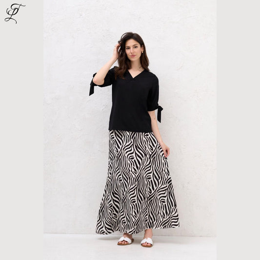 Chastar Viscose Rok Zebra Print met comfortabele pasvorm en elastische tailleband, perfect voor een zomerse dag.