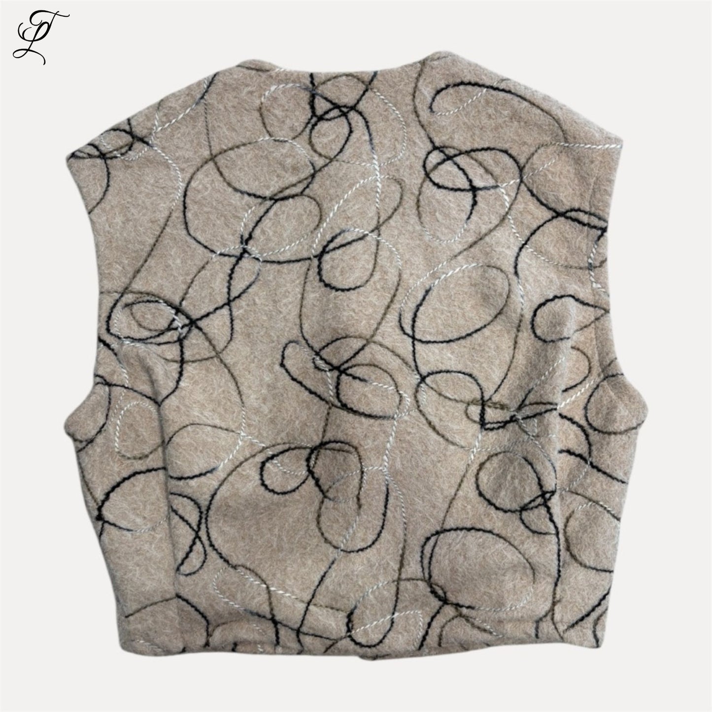 Chastar gilet in beige met speels abstract borduurpatroon, zachte stof, geschikt voor casual en geklede gelegenheden.