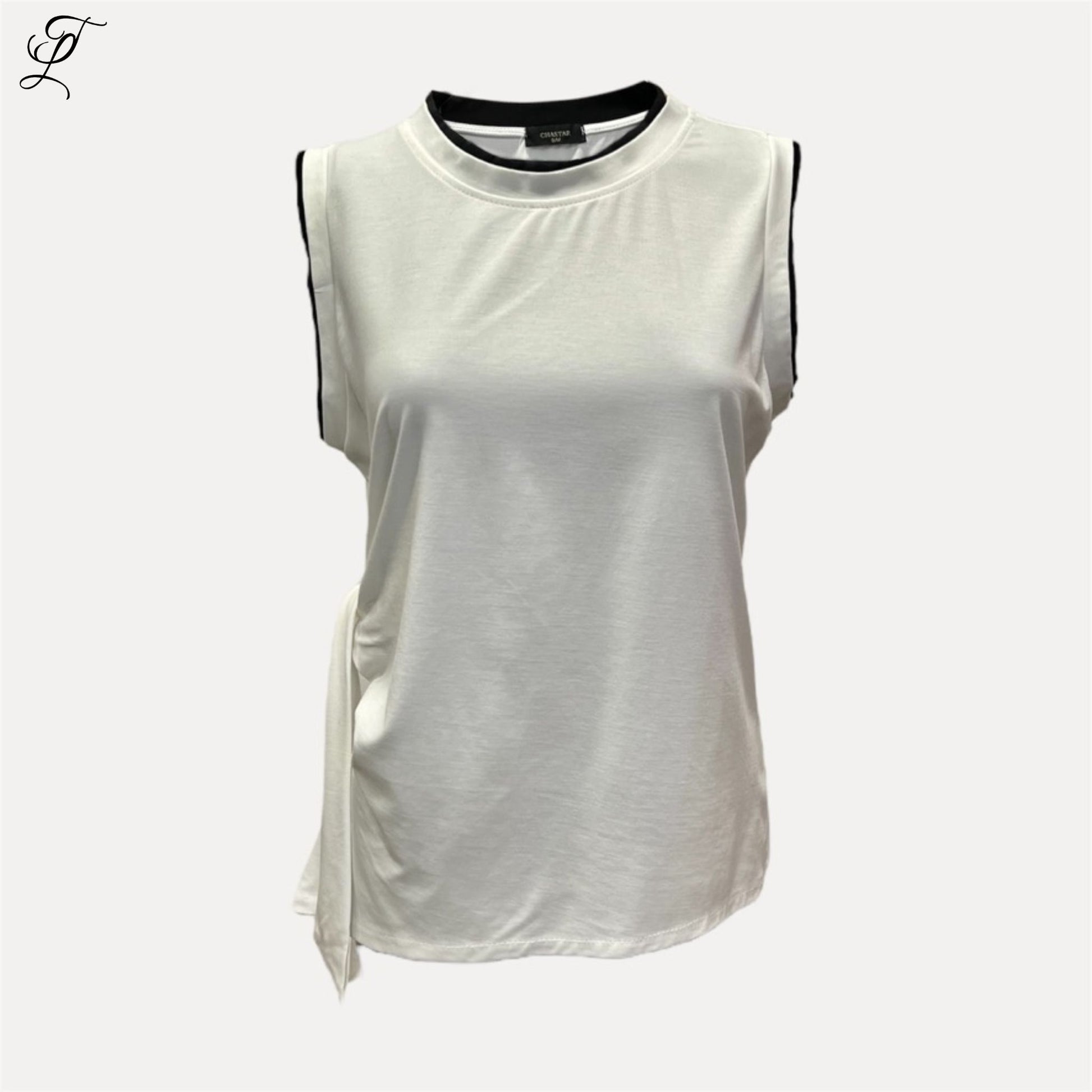 Chastar Tricot Top mouwloos offwhite met contrasterende bies en speels strikdetail voor een casual zomerse look.