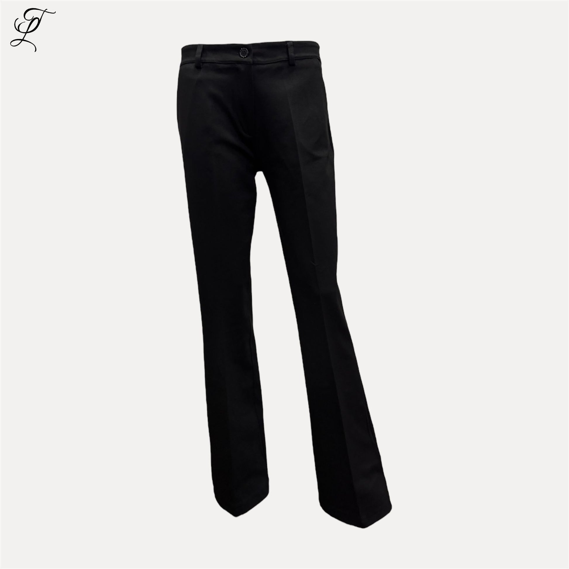 Chastar Klassieke zwarte flair broek met elegante pasvorm en uitlopende pijpen uit de herfst collectie.