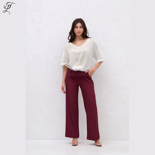 Chastar Viscose Top in off white met subtiel geweven patroon en luchtige pasvorm voor dagelijks gebruik