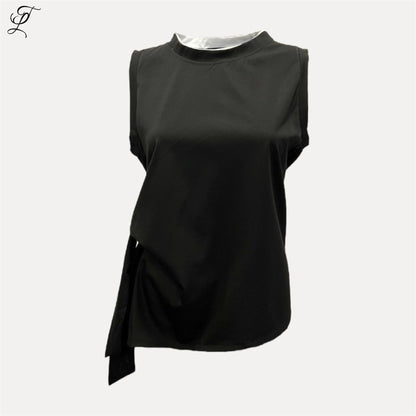 Chastar Tricot Top mouwloos met speels strikdetail en contrasterende bies voor een relaxte, sportieve look.