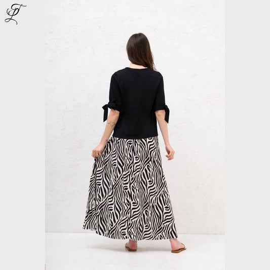 Chastar Viscose Rok Zebra Print met comfortabele pasvorm en elegante zebra print, perfect voor een zomerse dag.