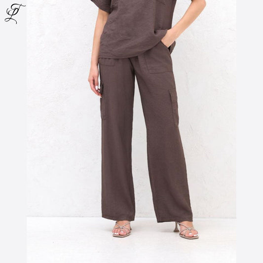Chastar Viscose Linnen Broek in bruine losse pasvorm met cargo-stijl zakken voor comfortabel dagelijks gebruik