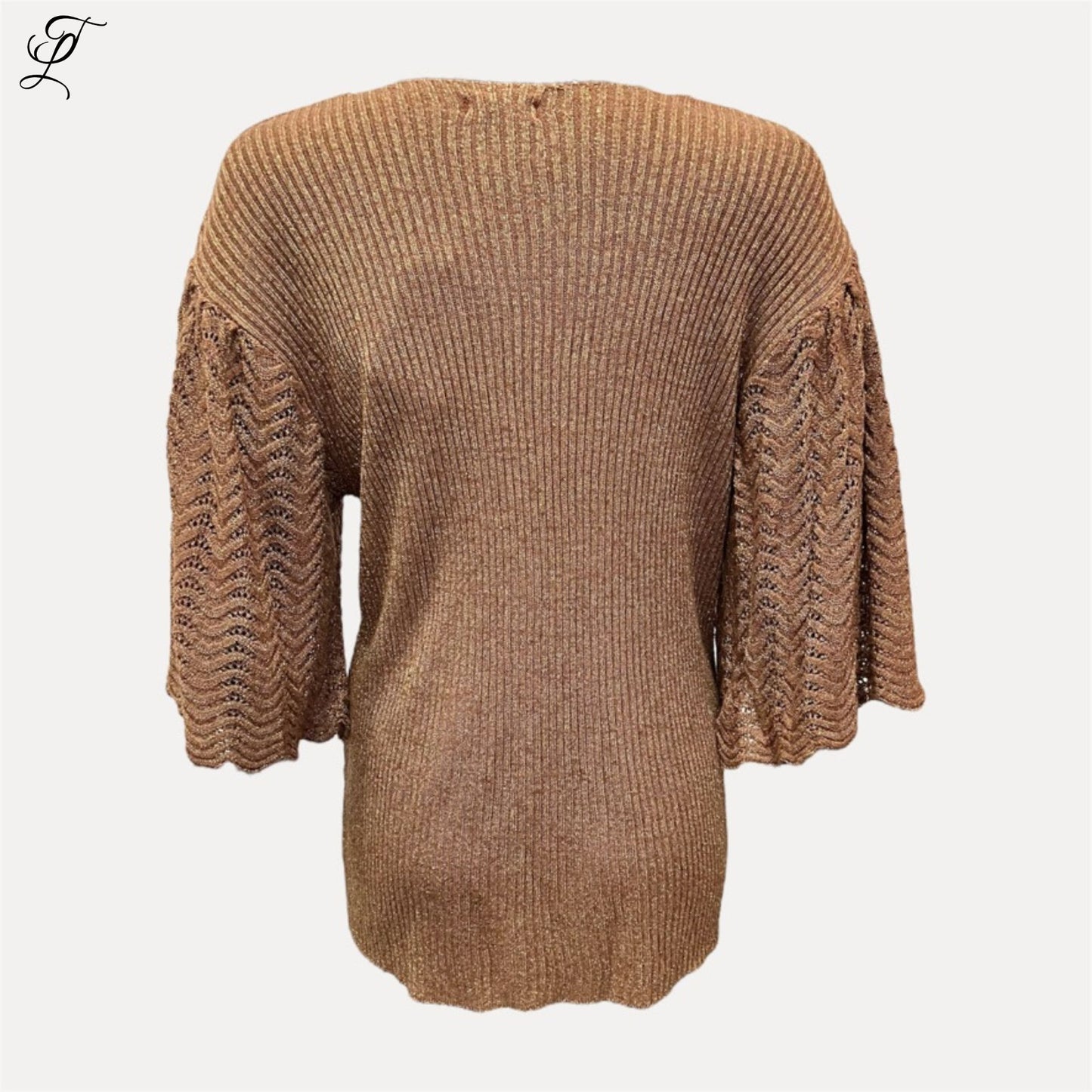 Chastar Viscose Topje in camel met ajourmouwen en lichte glitter voor een comfortabele en elegante look.