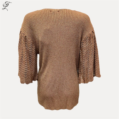 Chastar Viscose Topje in camel met ajourmouwen en lichte glitter voor een comfortabele en elegante look.