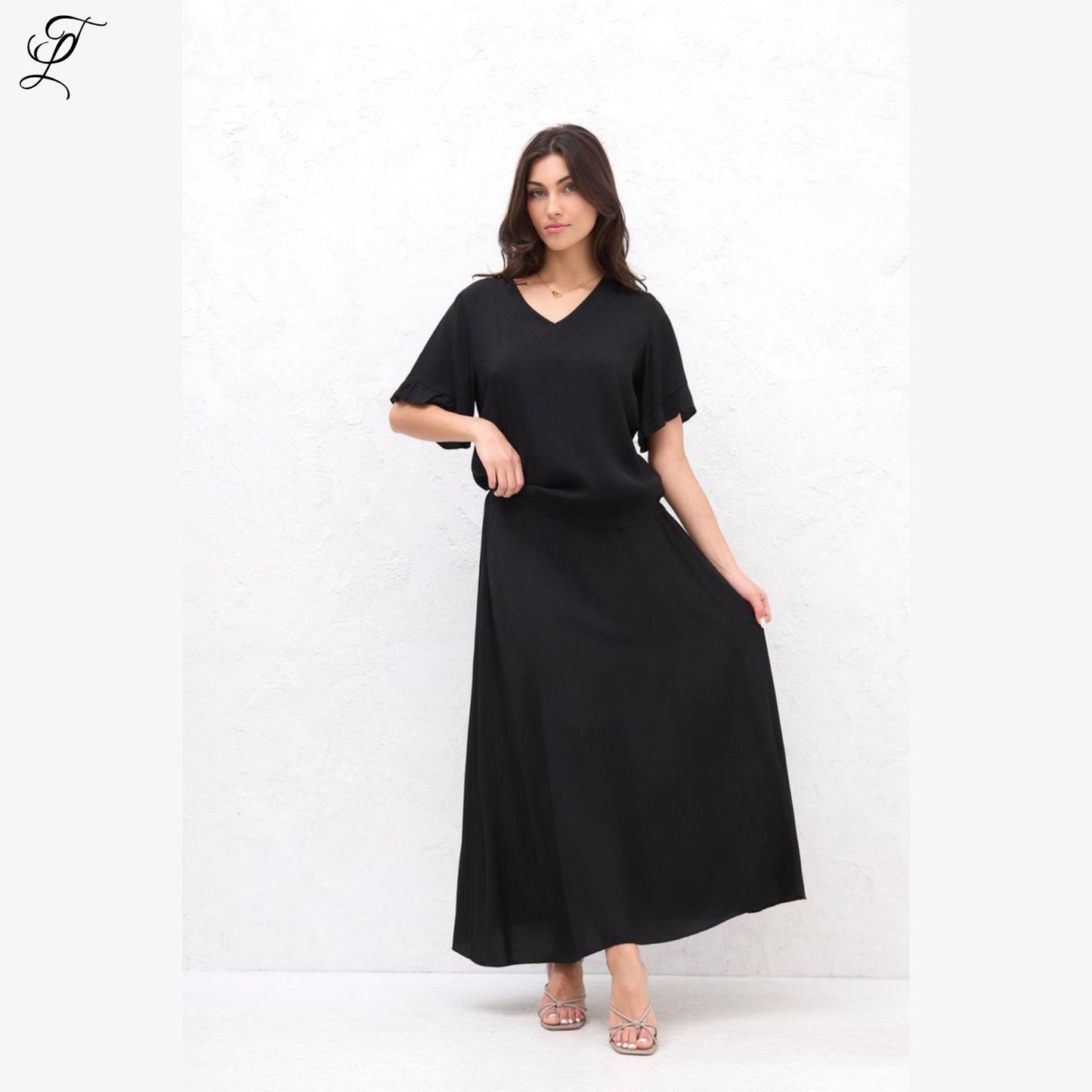Chastar Viscose Set Isabelle in zwart met soepelvallende top en lange rok voor elegante en comfortabele stijl Sets Chastar Viscose