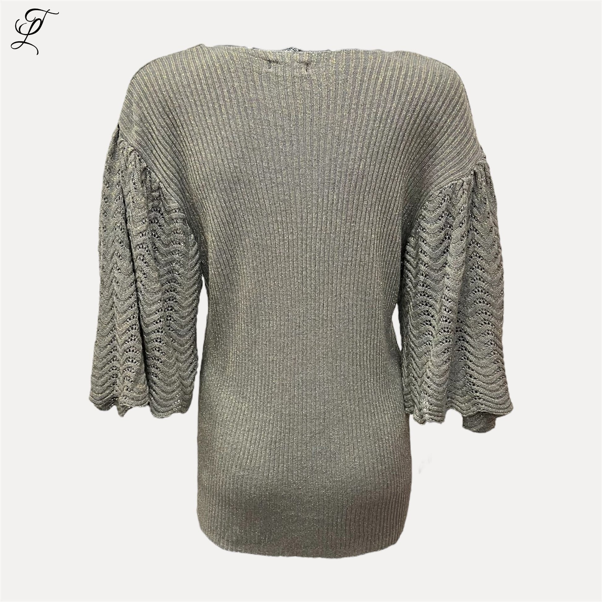 Chastar Viscose Topje met vrouwelijke V-hals en ajourmouwen met subtiele glitter voor een elegante look.