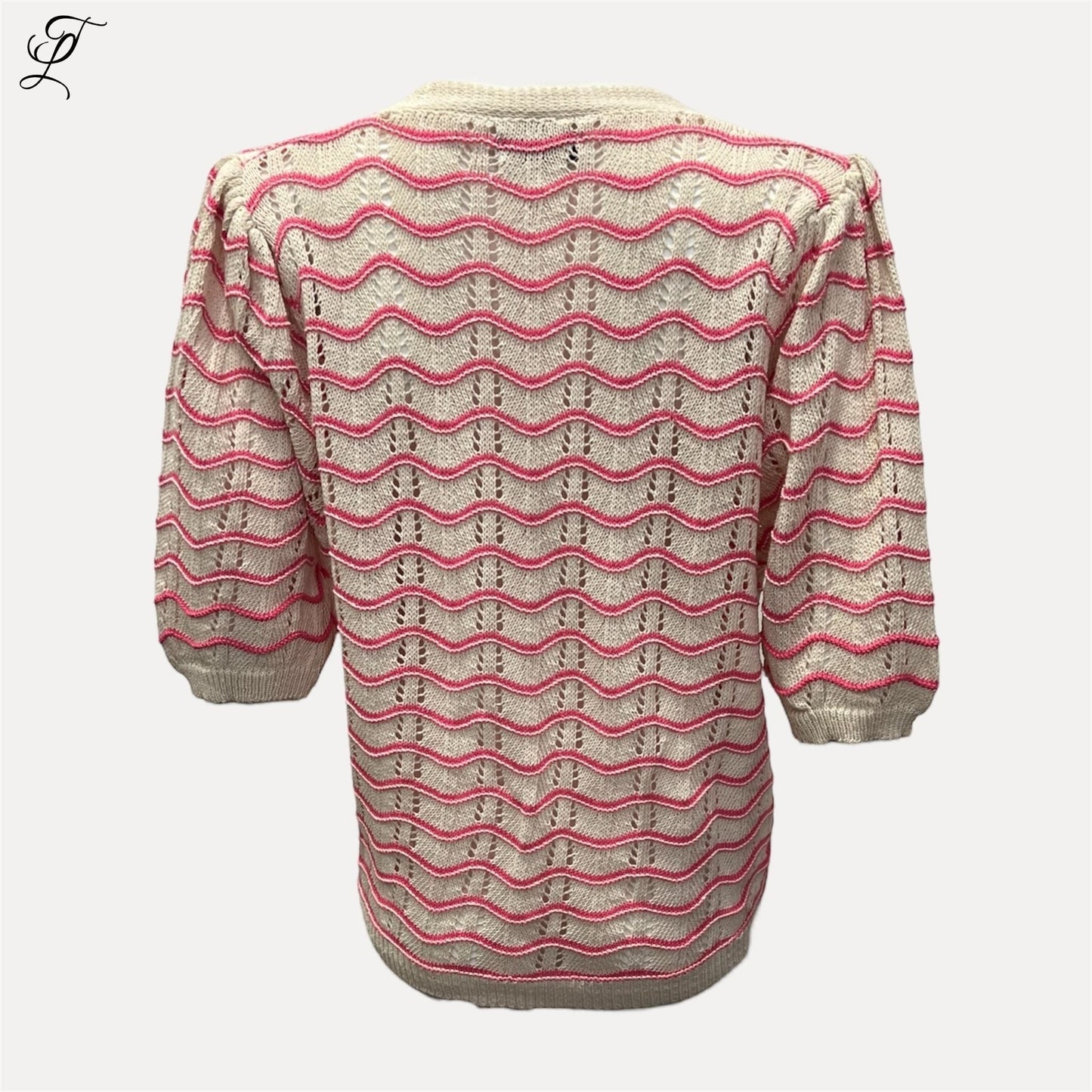 Chastar Wave Vest in beige met roze golfpatroon, gebreid vest met driekwart mouwen en knoopsluiting