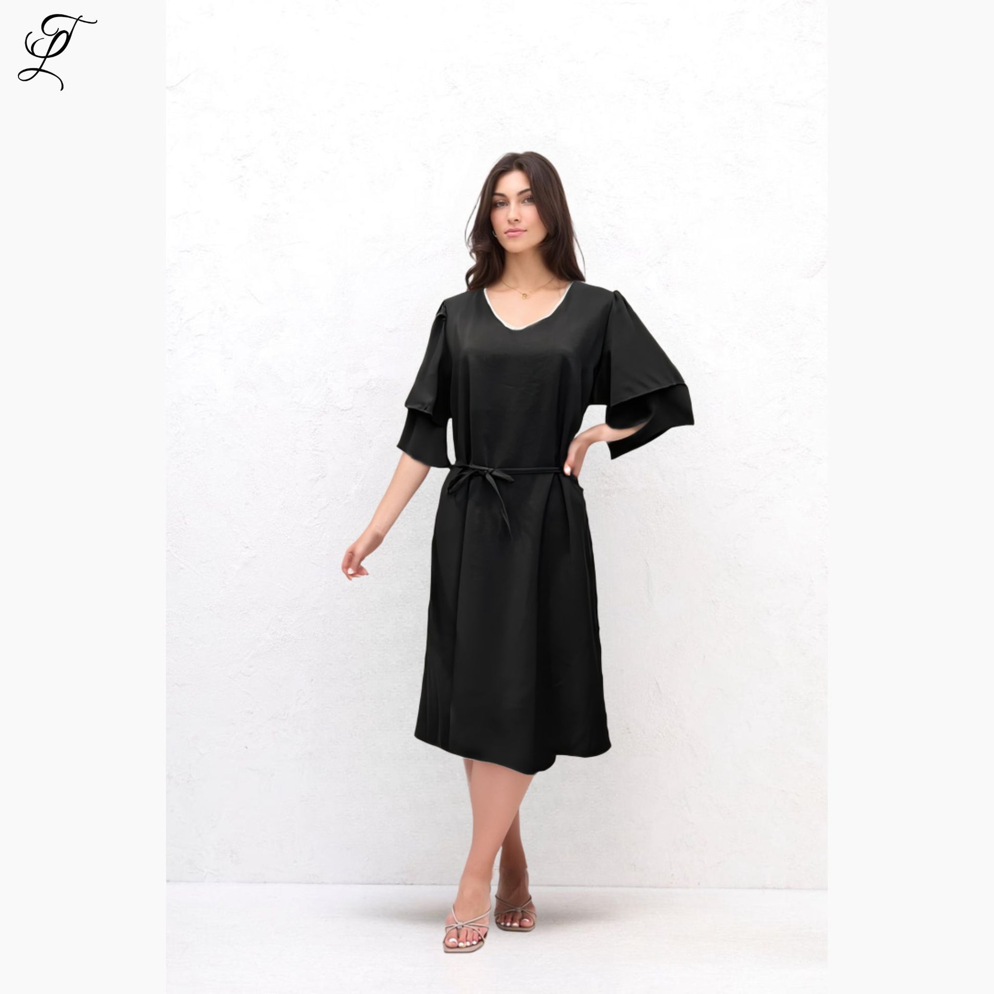 Chastar Lyocell Jurk Elara in diepzwart met ceintuur en wijde mouwen, elegant en soepelvallend Jurken & Tunieken Chastar