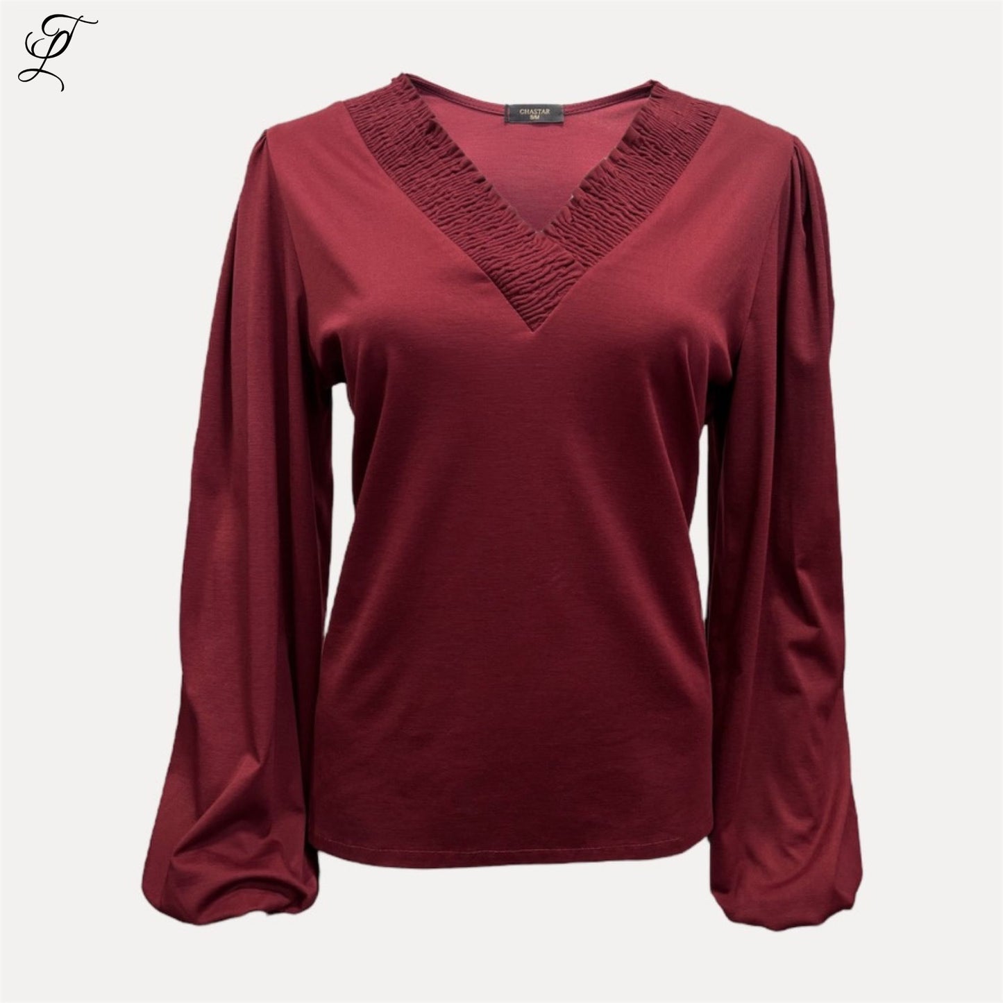Bordeauxrode Chastar Tricot Top Mila met V-hals, geplisseerde afwerking en soepelvallende lange mouwen voor stijlvolle comfort.