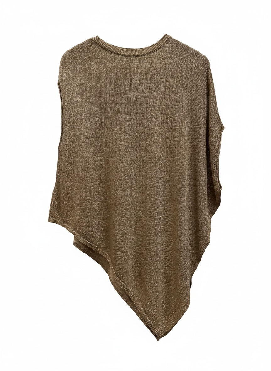 Chastar soepelvallende trui in camel met ronde hals en asymmetrische zoom, vrijstaand vooraanzicht