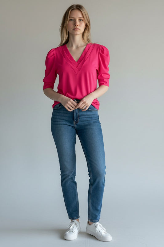 Trendy Leslie pink tricot top with V-neck and puffed sleeves